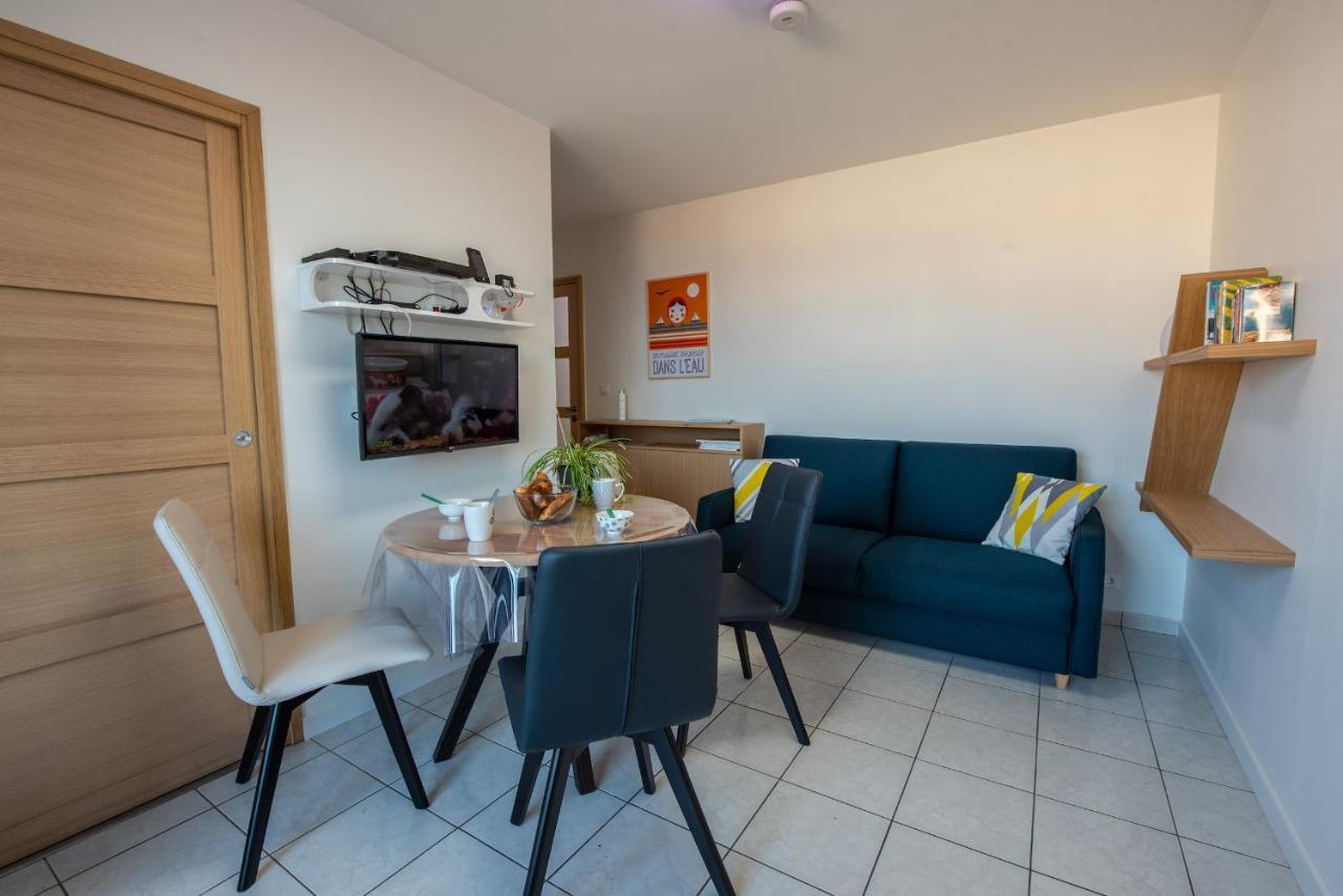Vue Mer ! Appartement Pour 4 莱萨布勒-多洛讷 外观 照片