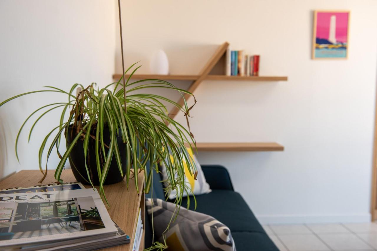 Vue Mer ! Appartement Pour 4 莱萨布勒-多洛讷 外观 照片